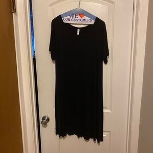 Elegant Black Midi Dress with Flutter Sleeves